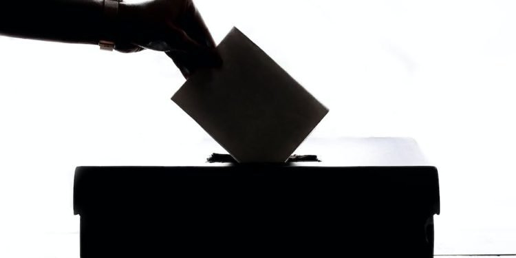 "Mujeres en la Política: Cambiando el Juego"