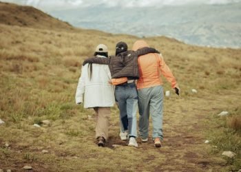 "Viajando Sola: Consejos de Seguridad y Destinos Imperdibles"