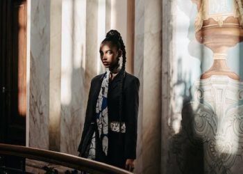 Cómo adaptar las tendencias de moda 2024 a tu estilo personal: Guía práctica
